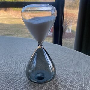 Elegant Day & Nighy Hourglass